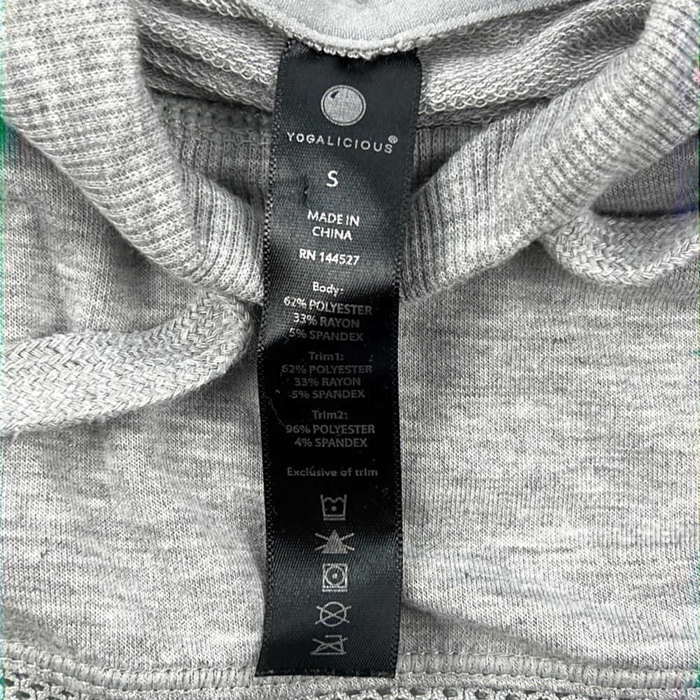 Yogalicious Hoodie Sz: Small - Picture 5 of 6